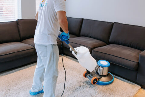 Professionele tapijtreiniging door Koen de Poetskampioen.