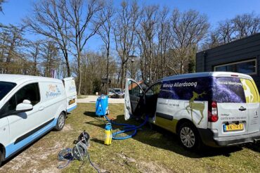 Meubelreiniging conferentiecentrum Koen de Poetskampioen Het reinigen van auto's